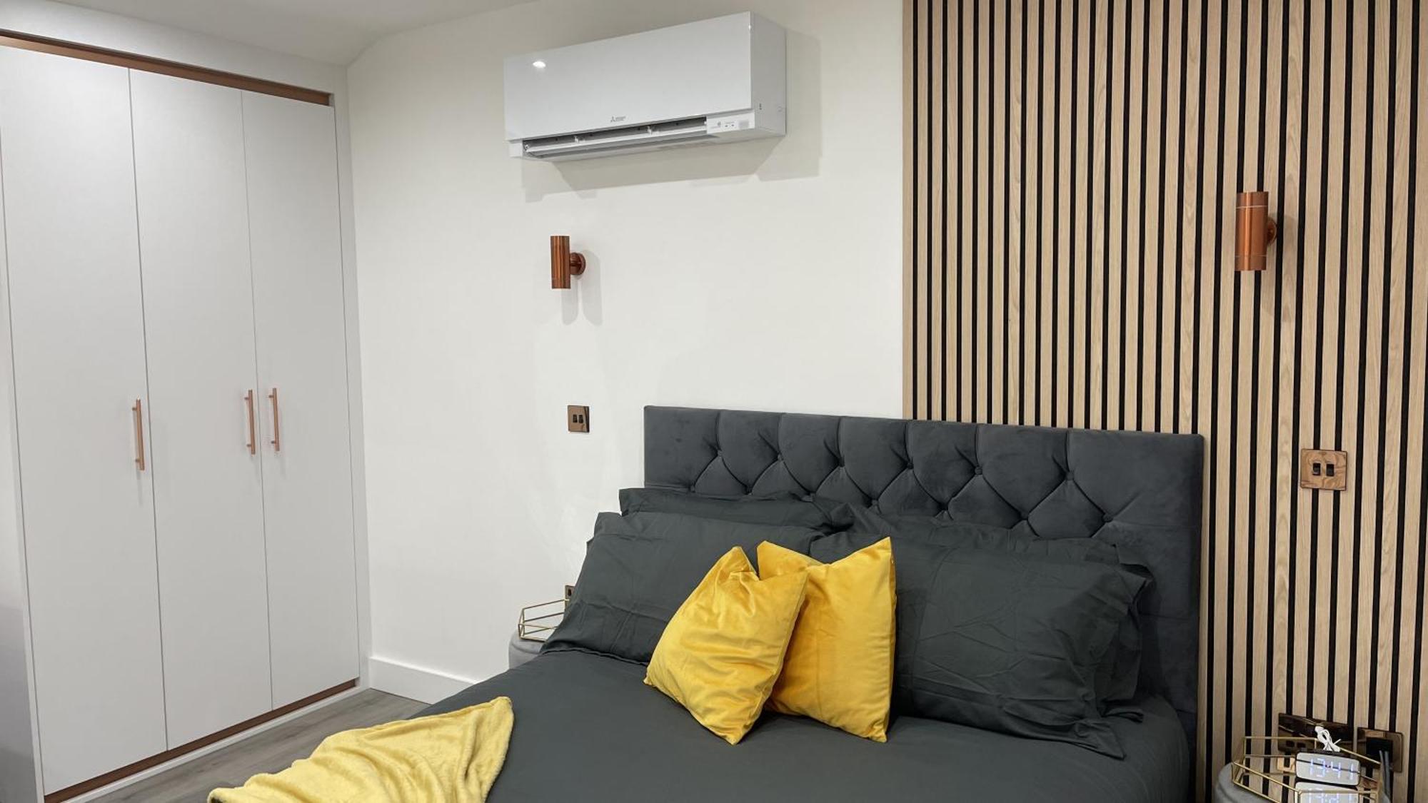 Private Luxury By The Sea, With A Personal Gym, Hot Tub, And Free Parking! Apartment Poole